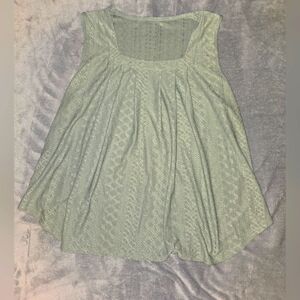 Womens thin see through tank top. Very flowy. Size 2X